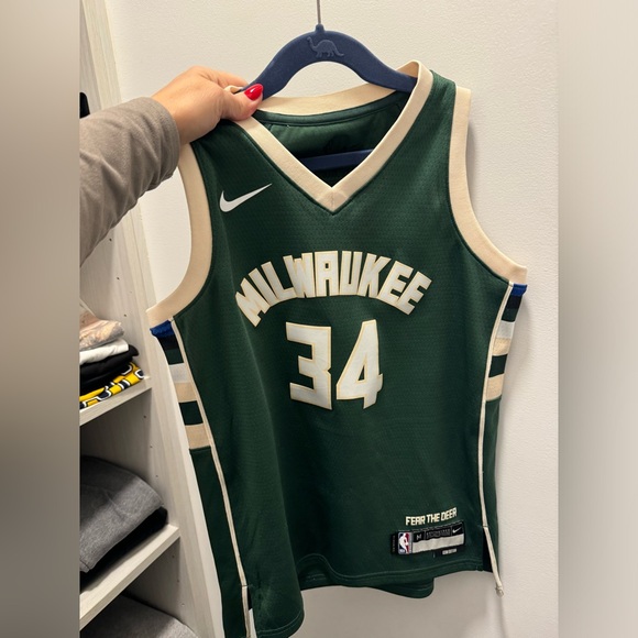 Milwaukee - Picture 1 of 3